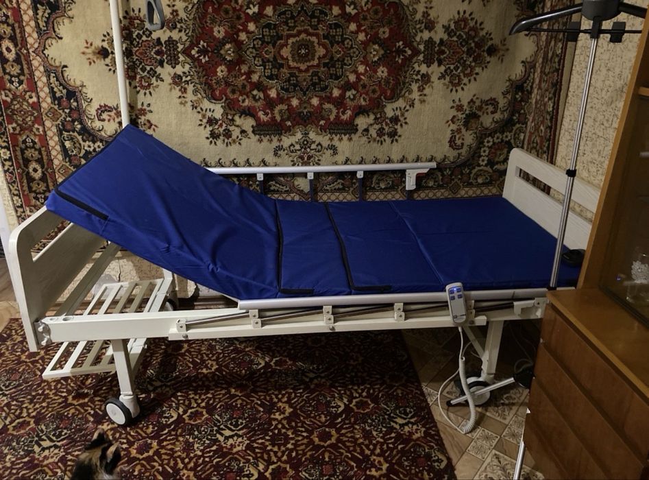 Медицинская кровать