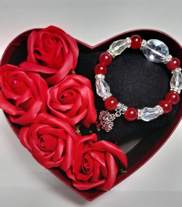 Кутия-Сърце за подарък!