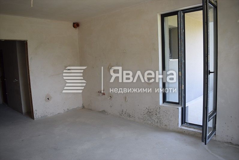 Продава се Едностаен апартамент в Царево - 50 кв.м за 1296 €/кв.м - Снимка #3