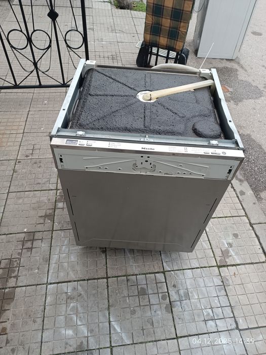 Съдомиялна за пълно вграждане miele
