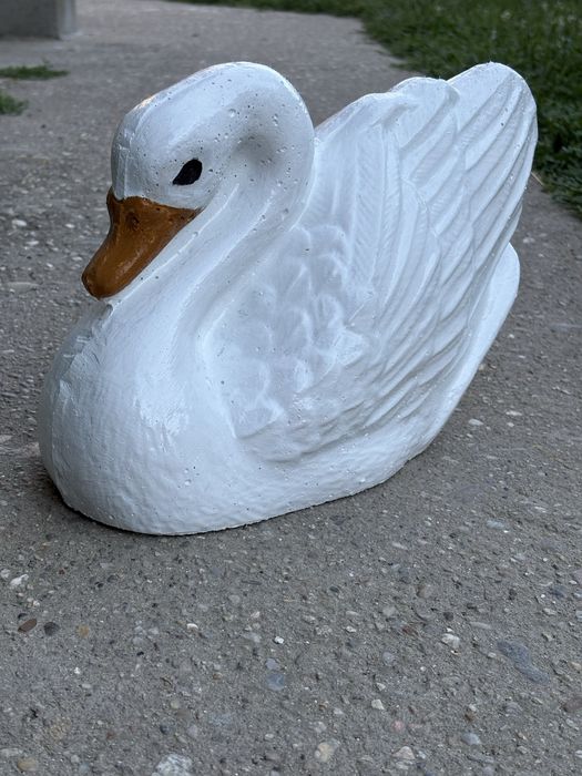 Lebădă din beton (accept doar plată ramburs)