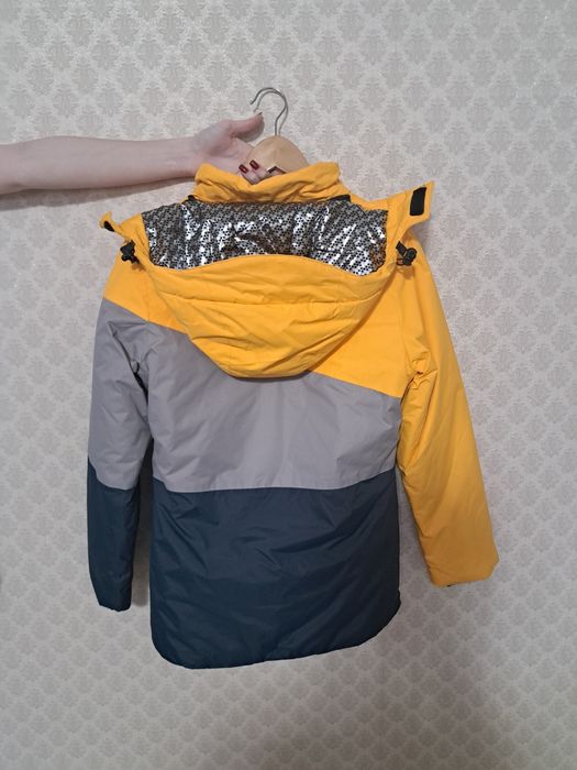 Костюм горнолыжный.