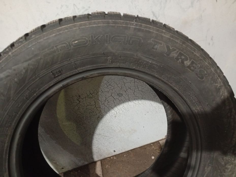 Продам Зимнюю резину Нокия