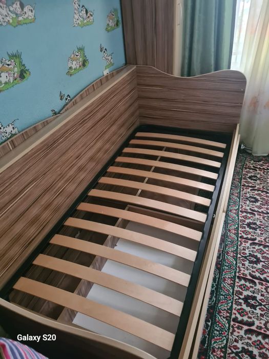Отдам даром кровать
