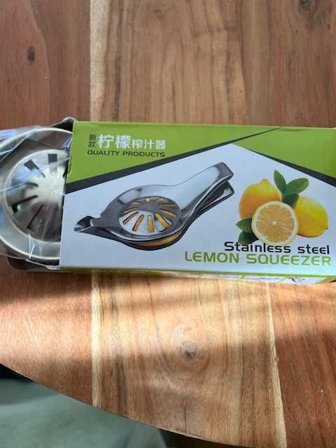 Ръчна преса за лимон за чай
