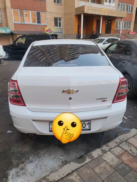 Шефролет Кобальт