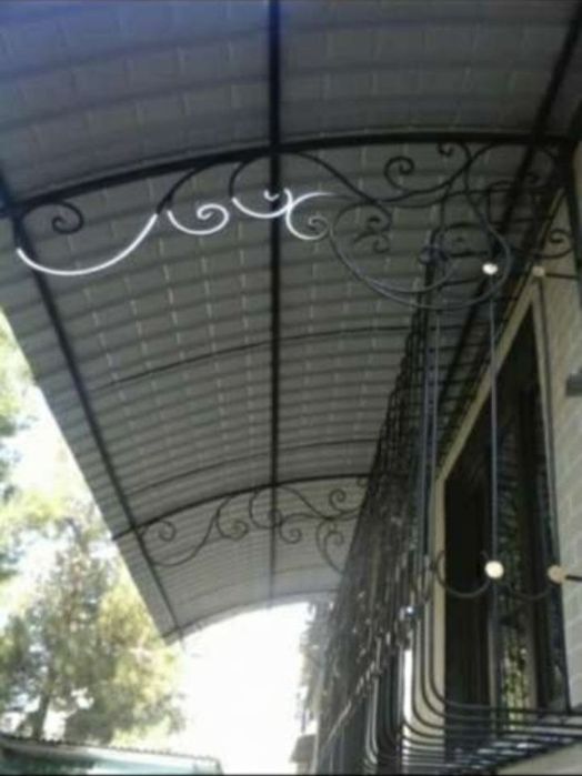 Козырьки на любой вкус быстро качественно установим бельевые ролики