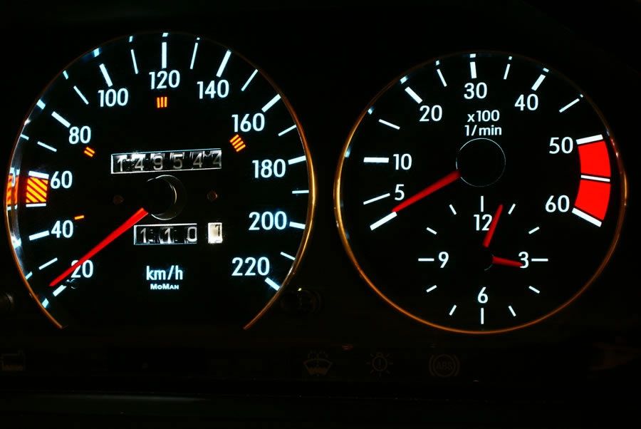 W124 AMG оптитрон шкалы щиток