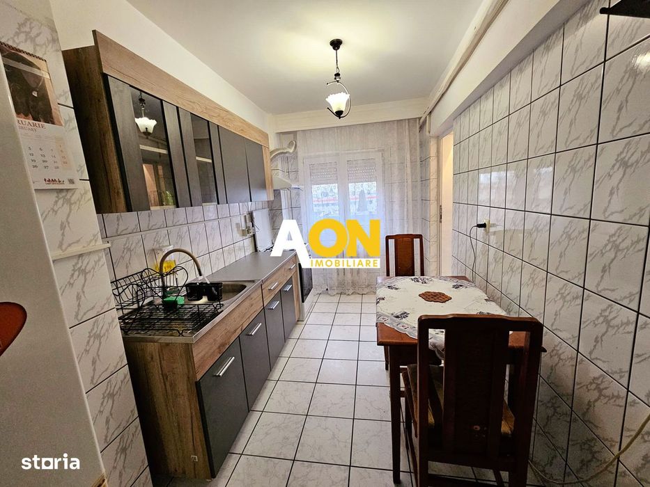 Apartament 2 camere, mobilat, utilat, etaj 3, cu boxa si parcare