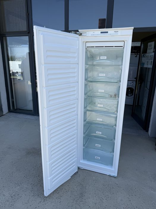 Фризер Миеле No Frost Инверторен мотор