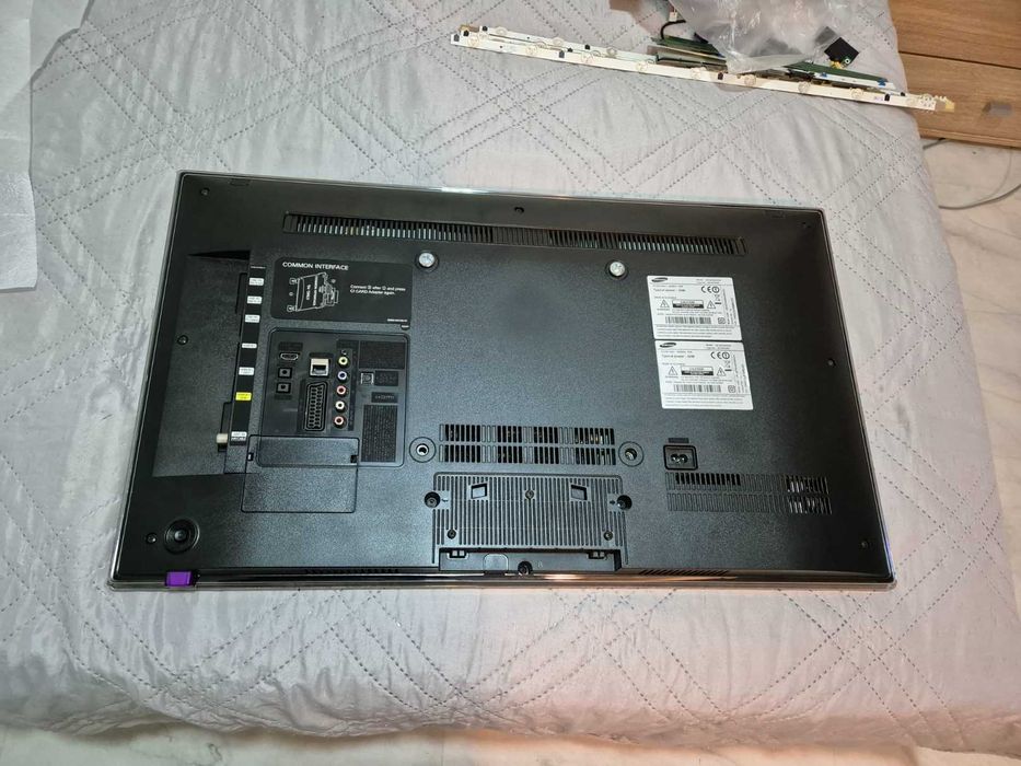 SAMSUNG  UE32F6400AW  за части