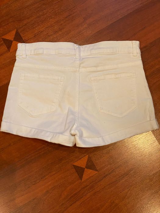 Шорты белые для девочки 8-10 лет