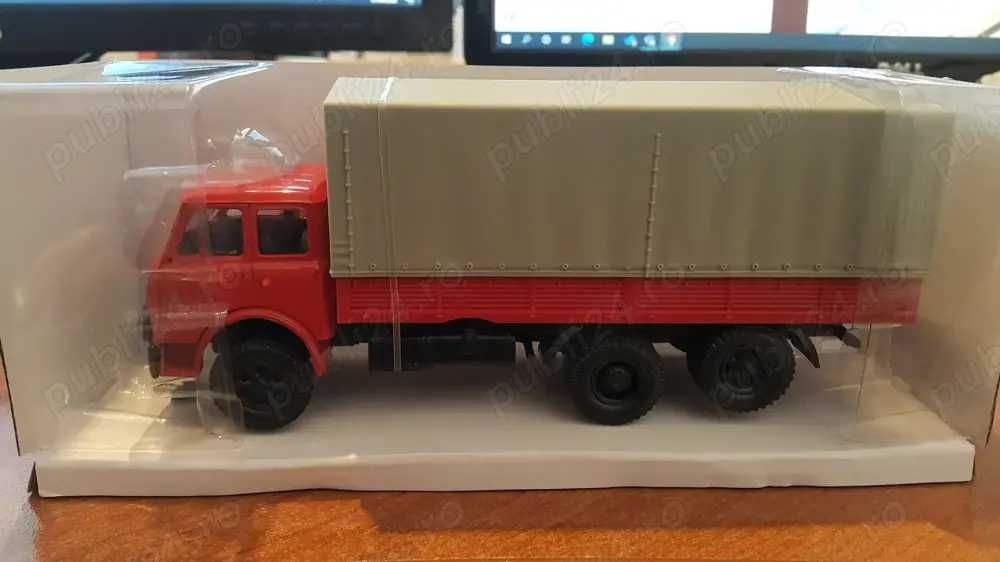 Macheta Camion MAZ-516B, scara 1:43