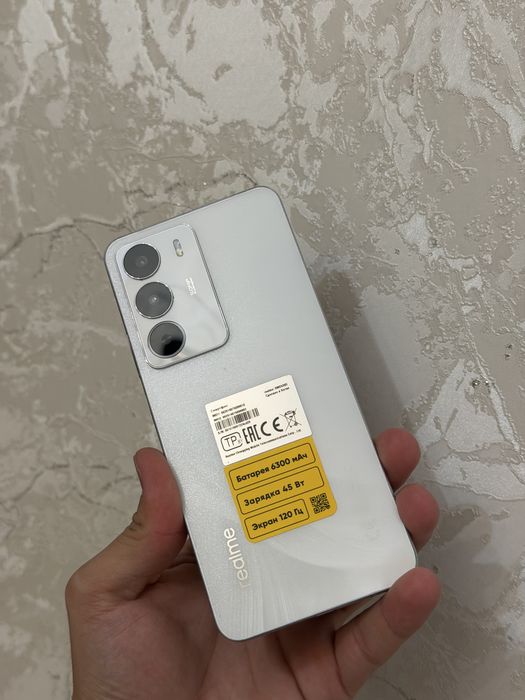 Продам смартфон Realmi C71