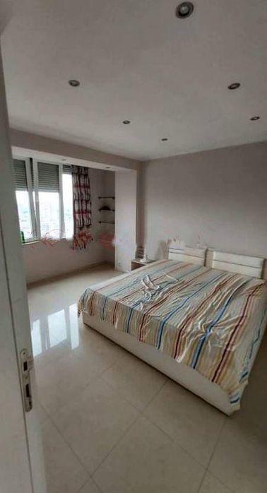 Дава се под наем Двустаен апартамент в София, Красно село - 80 кв.м за 649 € - Снимка #2