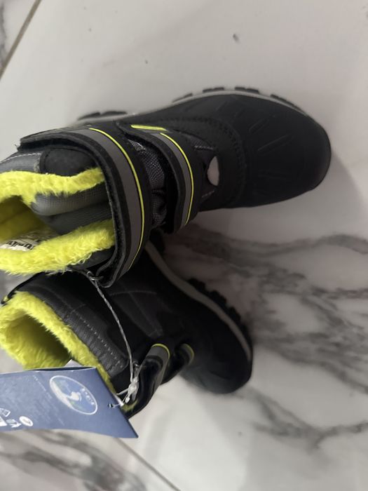 Ghete marimea 29 pentru baieti