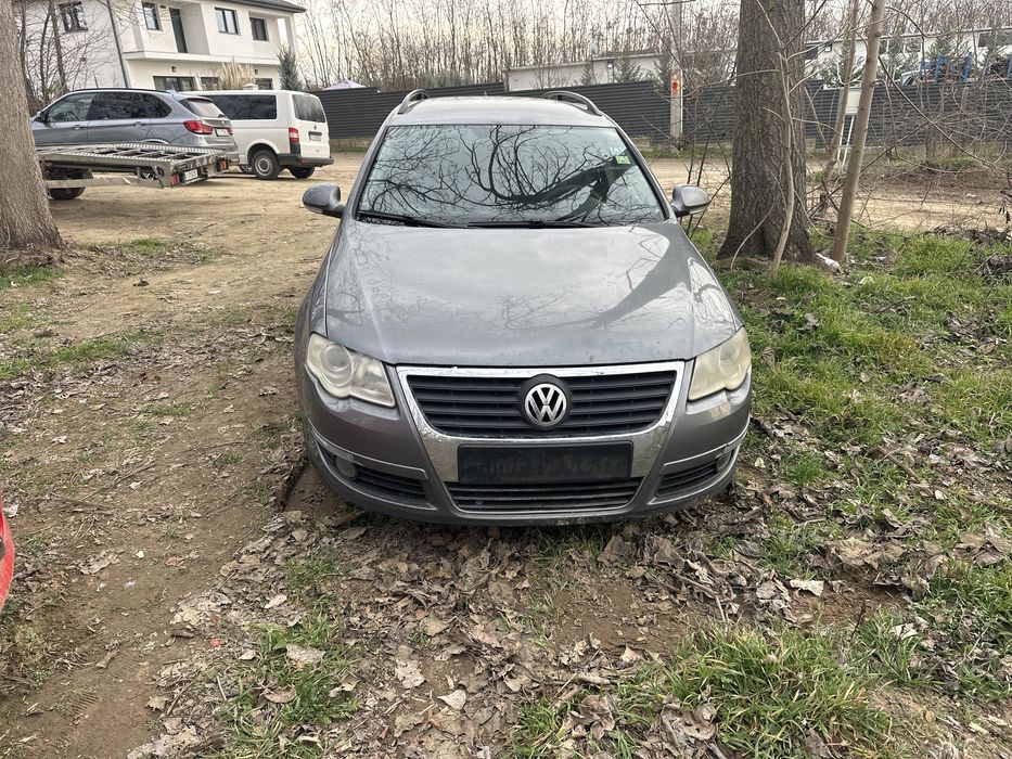 Bara fata passat b6 gri fara grila cu stema