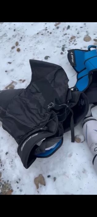 Продам хоккейный форму