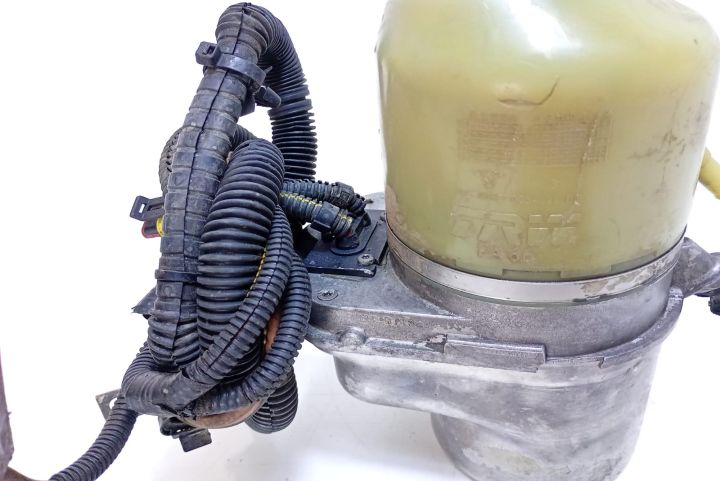 Pompa  servodirectie 1040085003094 Opel Astra H seria