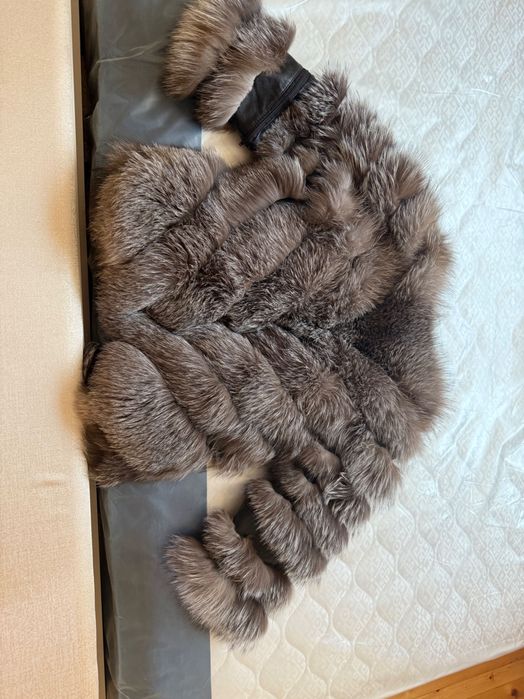 Дамско палто с естествен косъм