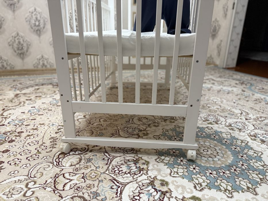 Детская кровать/манеж