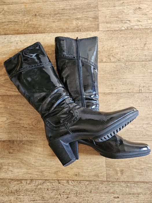 Продам женские сапоги 40размер