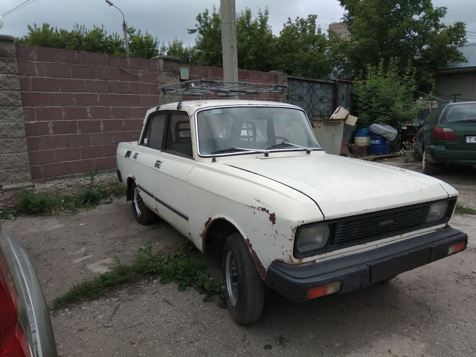 Продам "Москвич" АЗЛК - 2140 SL