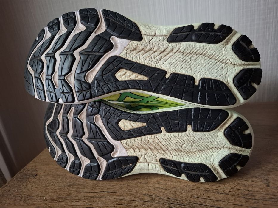 Asics gel 2000 маратонки 46 номер.