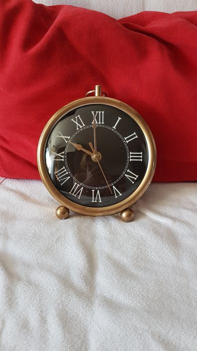 Ceasuri de mana si de masa