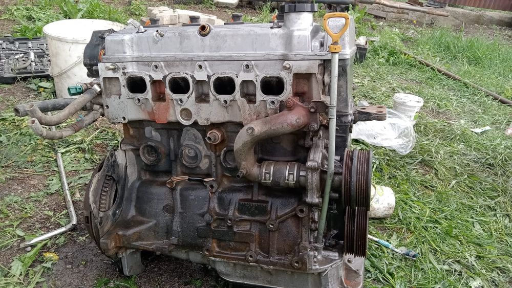 Тайота карина е 1.6