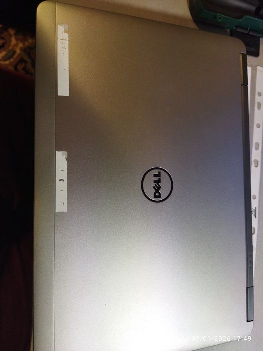 Dell Latitude E7240 на части