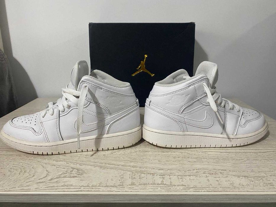 Nike Air Jordan 1 Mid Marime 35.5