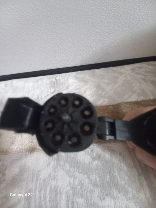 Револьвер(на пистонах)