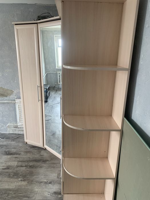Продам шкаф угловой