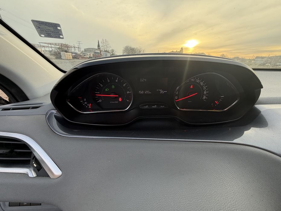 Пежо 208 1.3 82 кс бензин 2012г на части