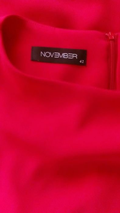 Дамска рокля червена