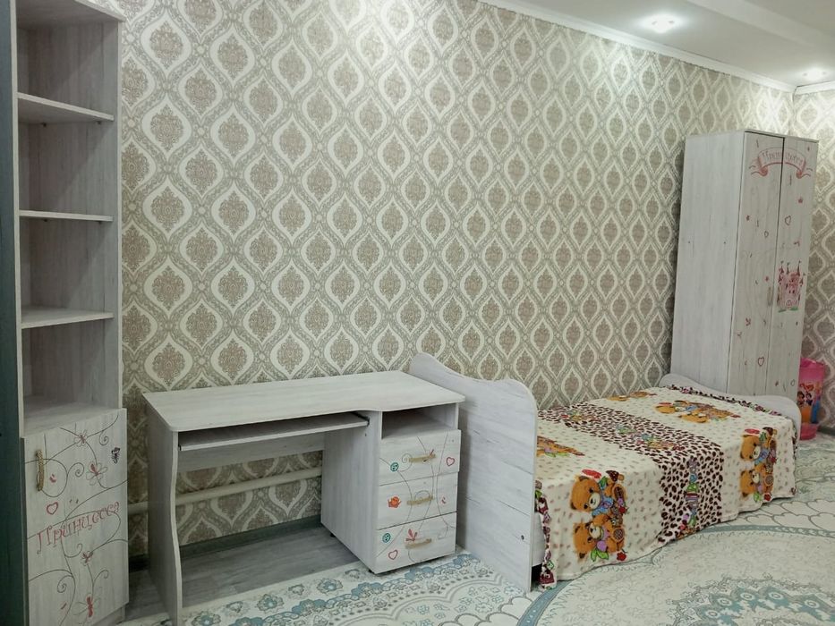 Продается гарнитур