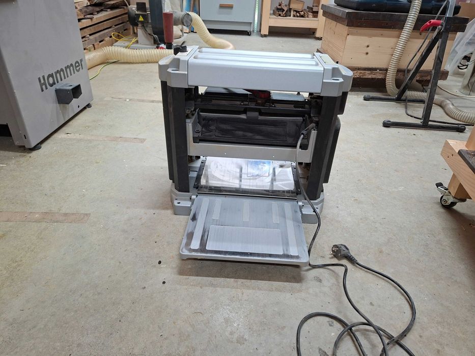 Masina rindeluit la grosime DH330 (plus 1 set cutite)