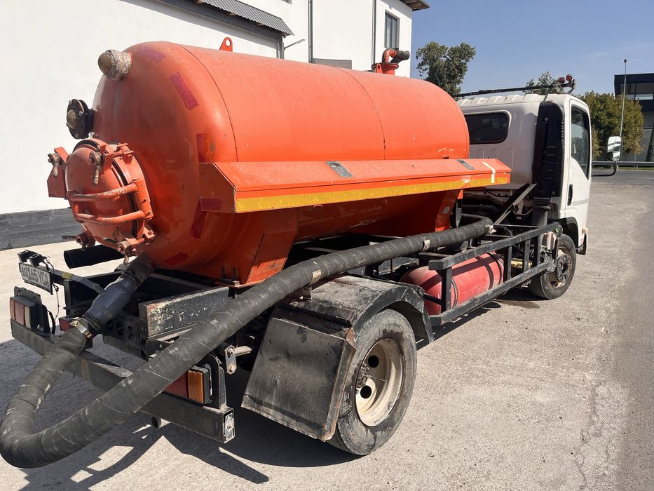 Ассенизатор - очистка туалетов, канализаций, отстойников