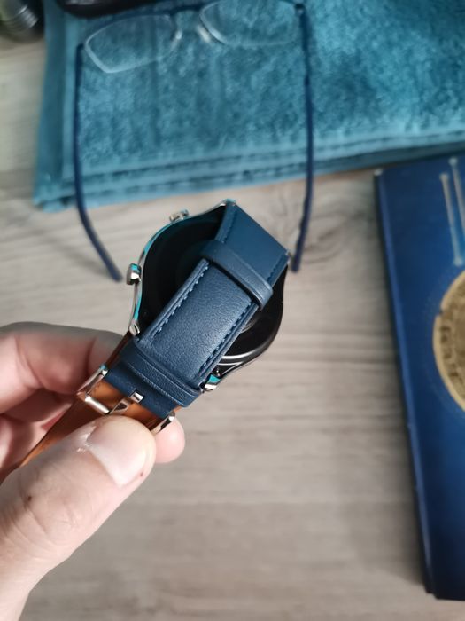 Продам смарт Часы  honor Watch gs 3