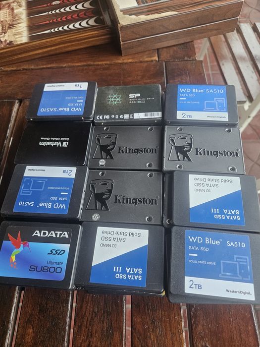 Vand  lot ssd noi