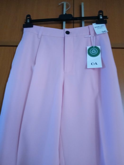 Pantaloni roz, wide leg