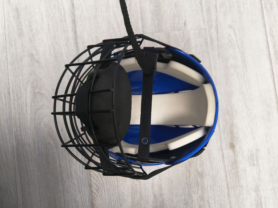 Шлем хоккейный для детей