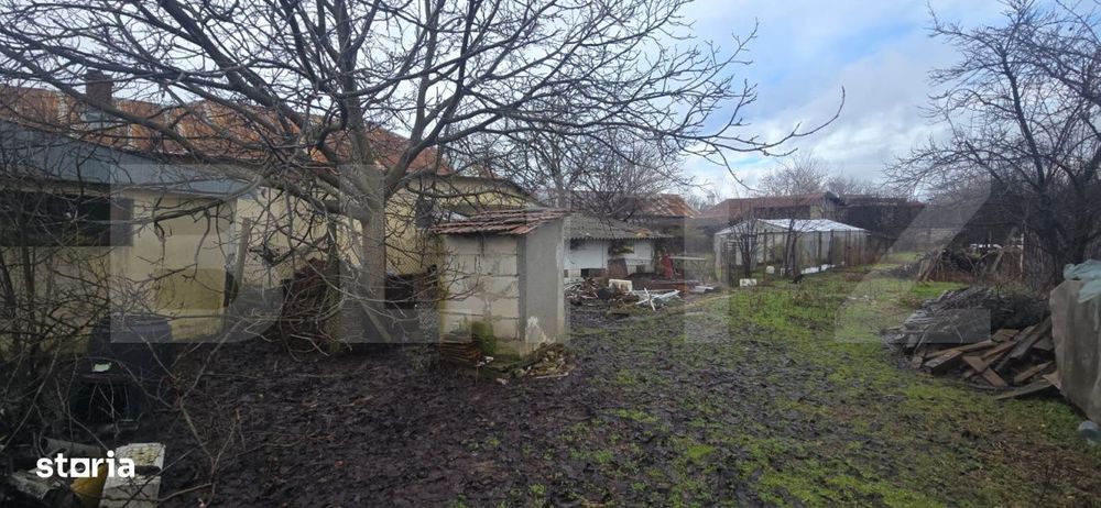 Teren intravilan 1.869 mp, front 80 metri, zona Carcea - Stadion