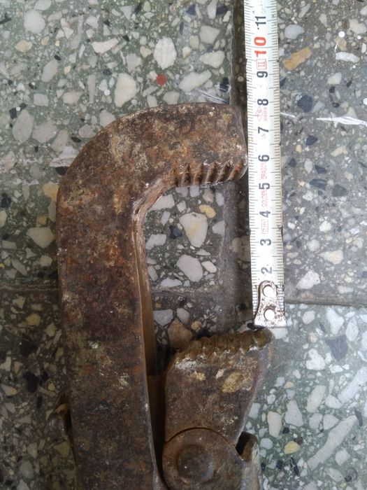 Тръбен  ключ стар