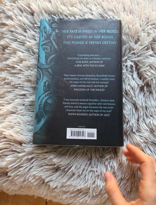 A Fate Inked in Blood - Danielle L. Jensen