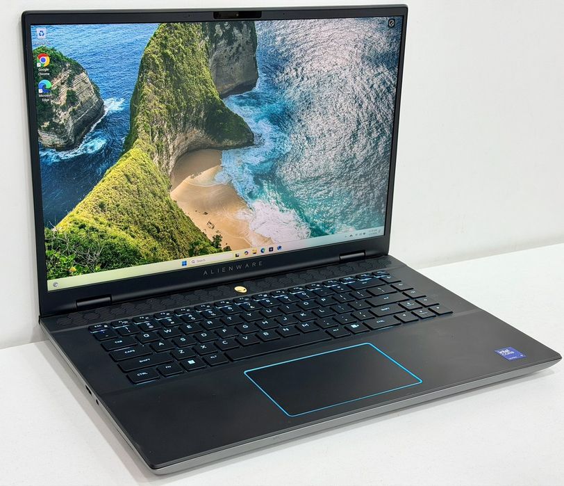 Alienware M16 R2  Ultra 9