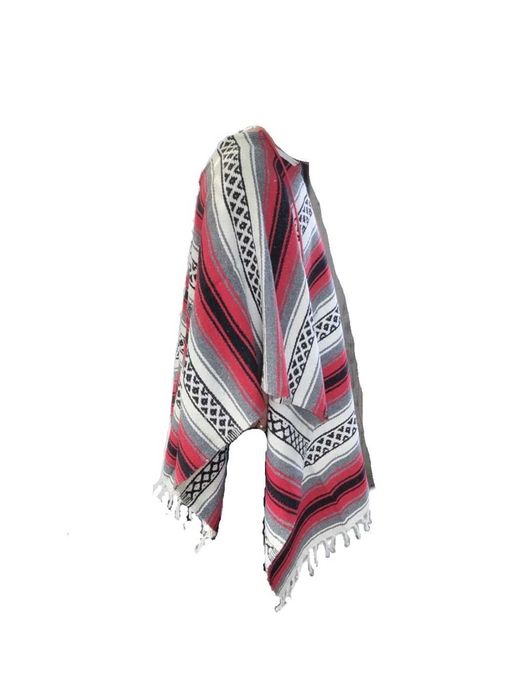 Голямо Ръчно Тъкано Пончо