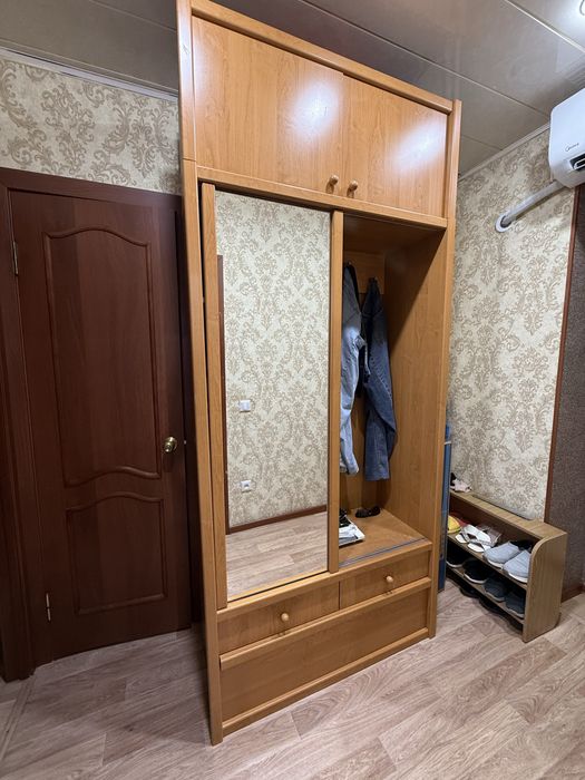 Шкаф для прихожей