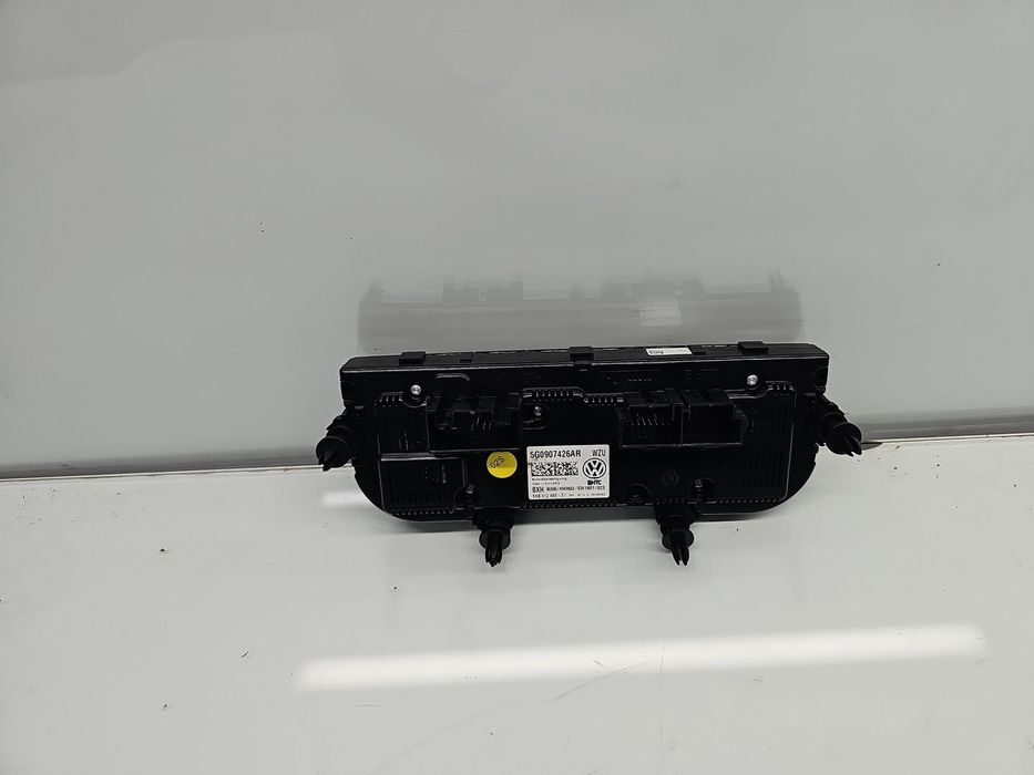 Panou comanda clima Volkswagen Passat B8 Variant (3G5) [Fabr 2015-pre